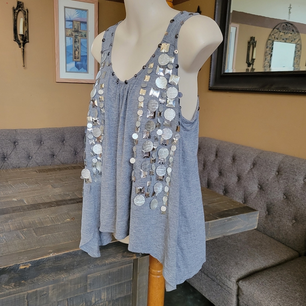 Gray Swing Tank Sequin Studded Asym Sharkbite Top Temper XS